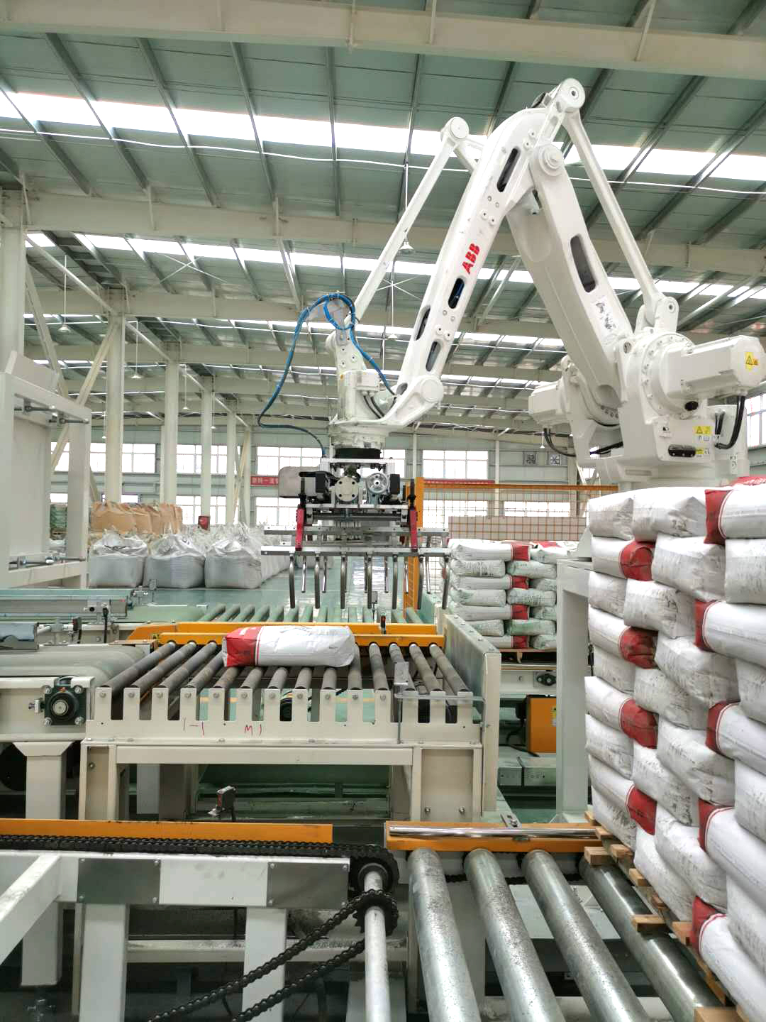 ?大廣金剛砂地坪材料  新鄉(xiāng)自動化工廠！